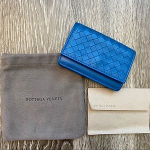Bottega veneta wallet blue small